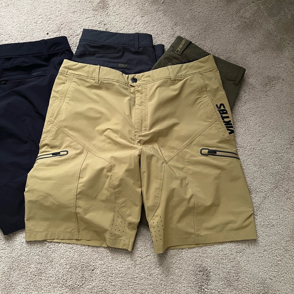 Viktos kadre shorts size 40 Tan